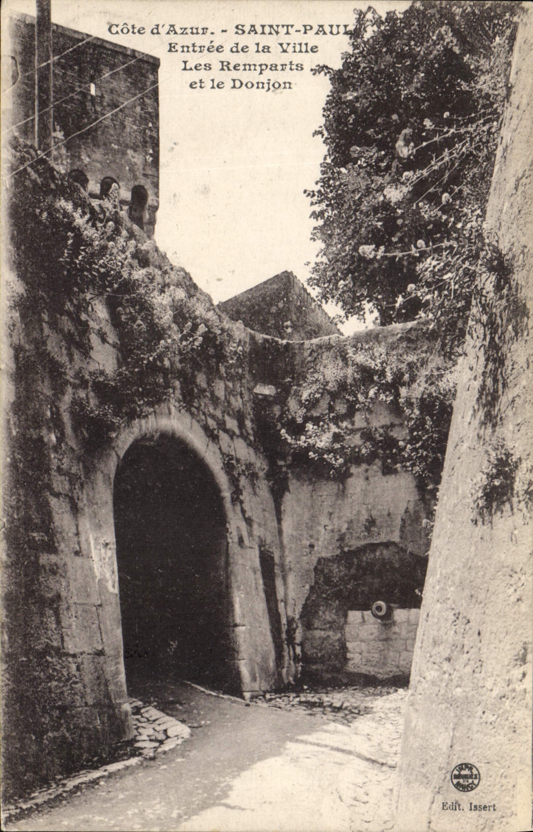 VINTAGE POSTCARD Saint Paul Entered of the city walls and the keep