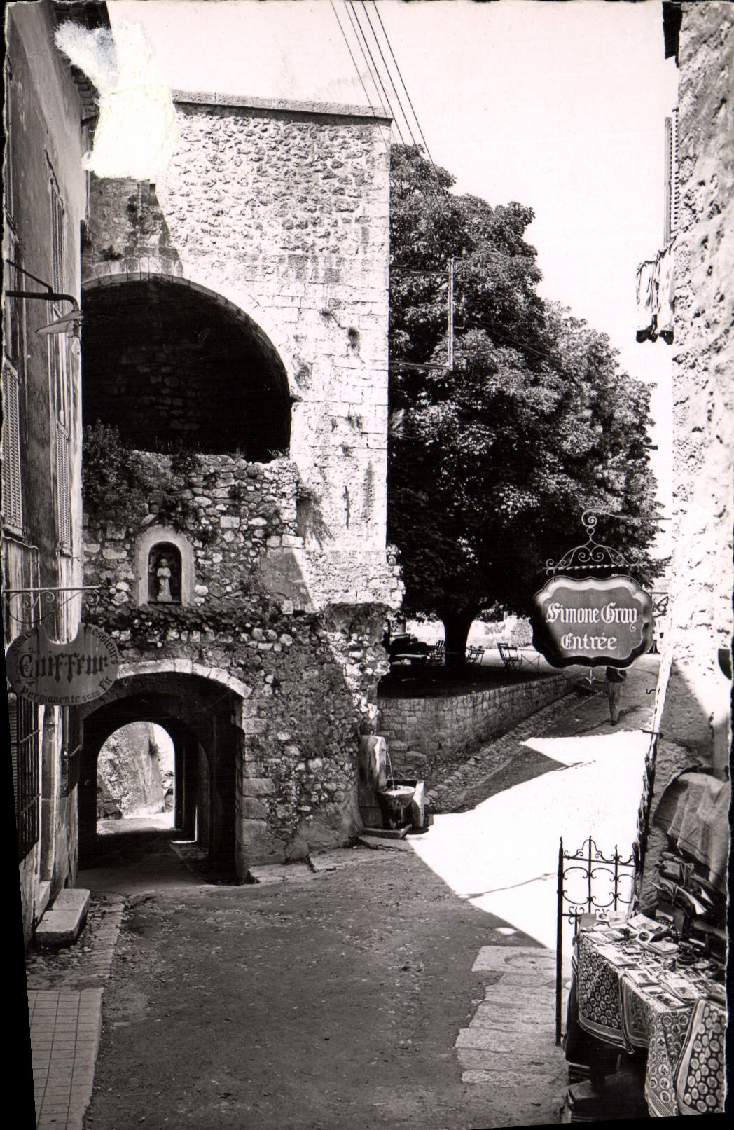 MODERN CARD Saint Paul de Vence the old woman tower of the guet Hairdresser