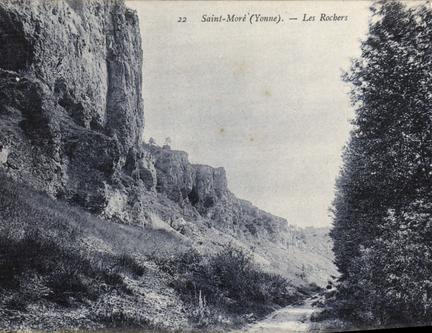 CPA Saint More Les Rochers
