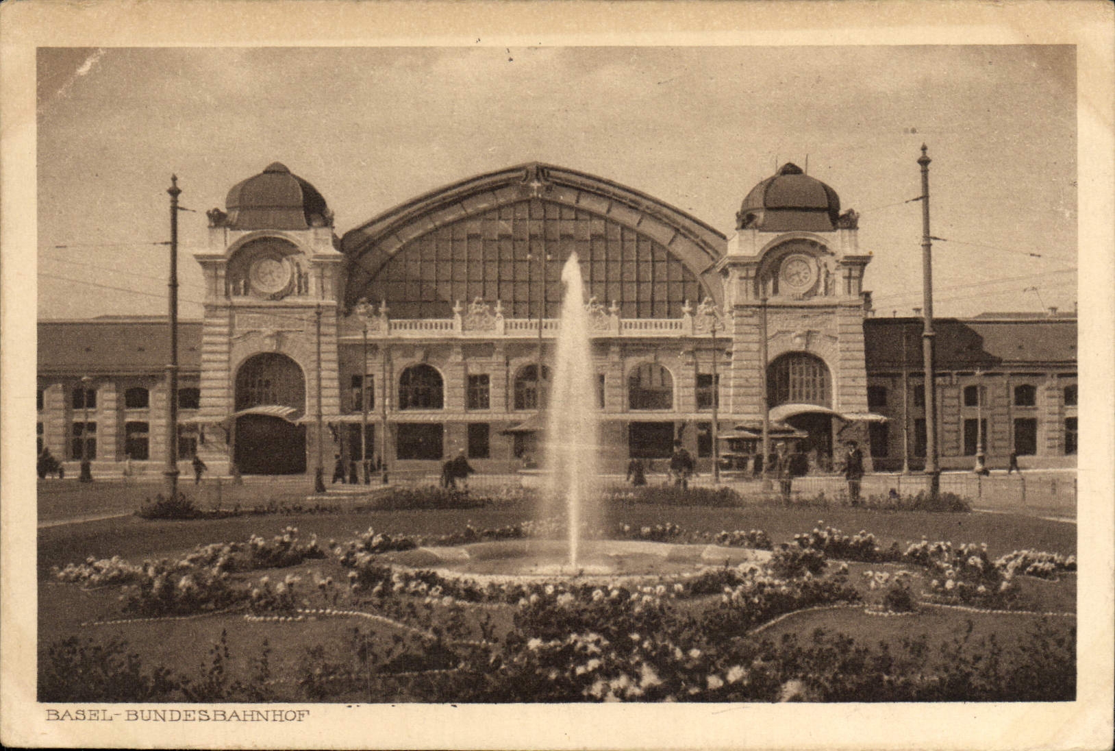 VINTAGE POSTCARD Basel Bundesbahnhof