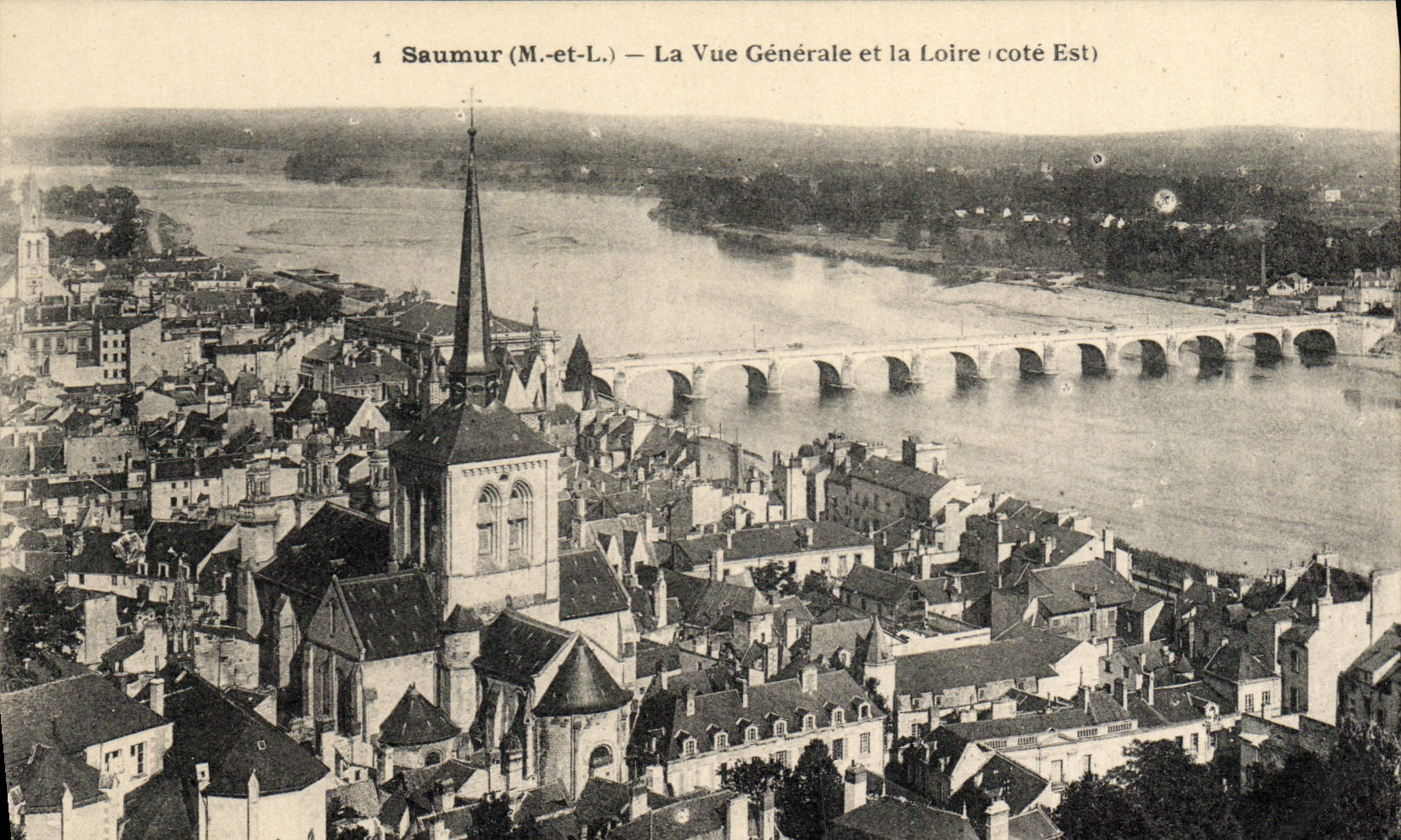 VINTAGE POSTCARD Saumur View and the Loire
