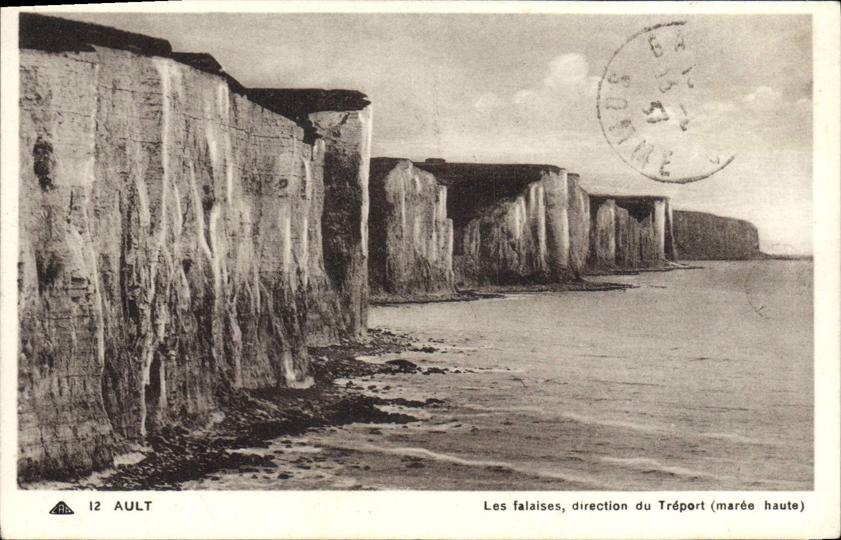 VINTAGE POSTCARD Ault the Cliffs Direction of Treport High tide