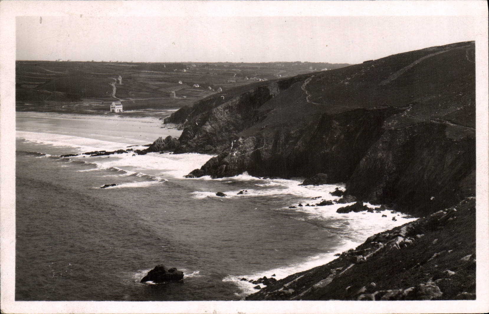 POSTAL MODERNA Plogoff Baie de la infracción la playa