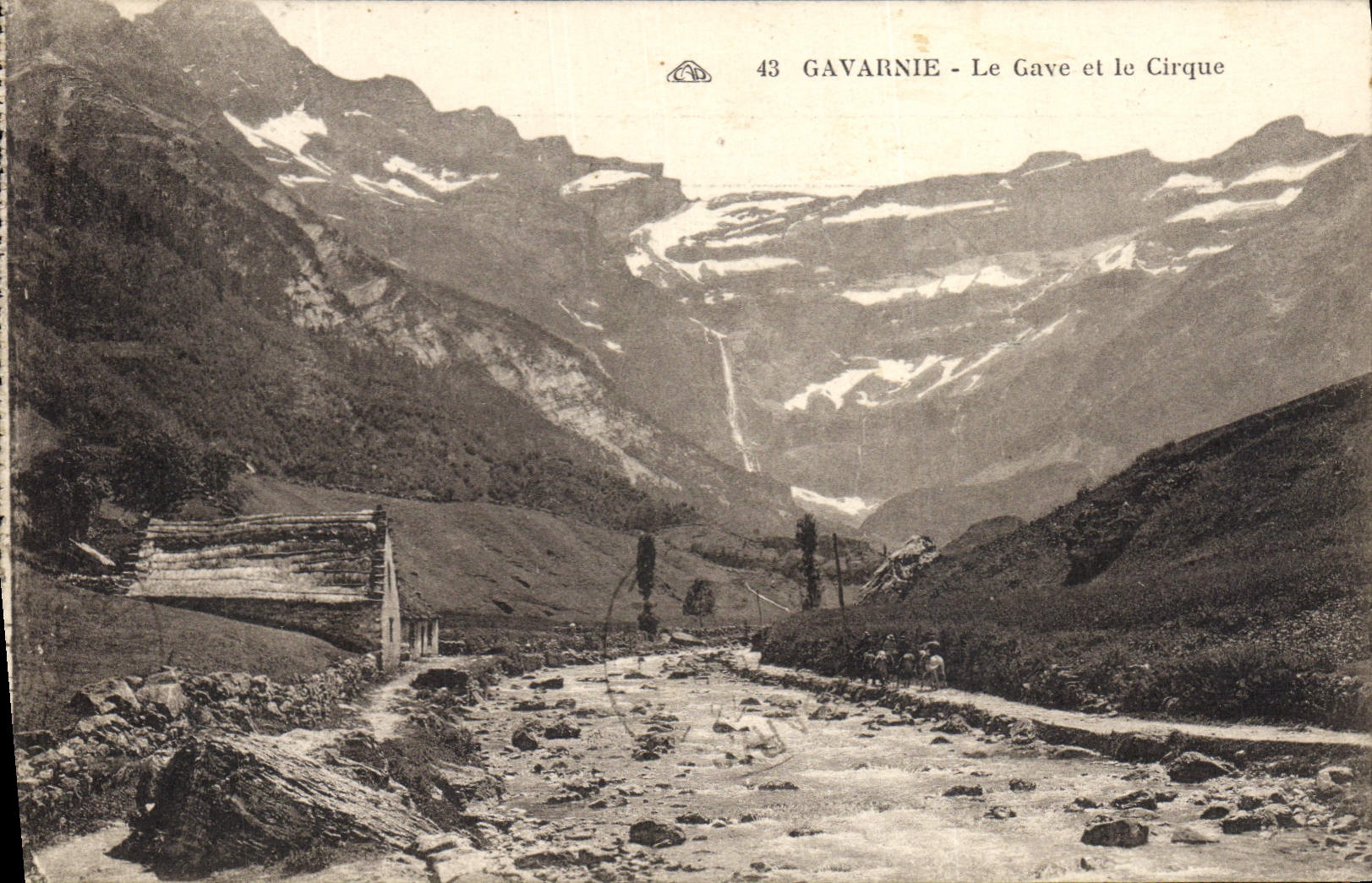 La POSTAL Gavarnie de la VENDIMIA dio y el circo