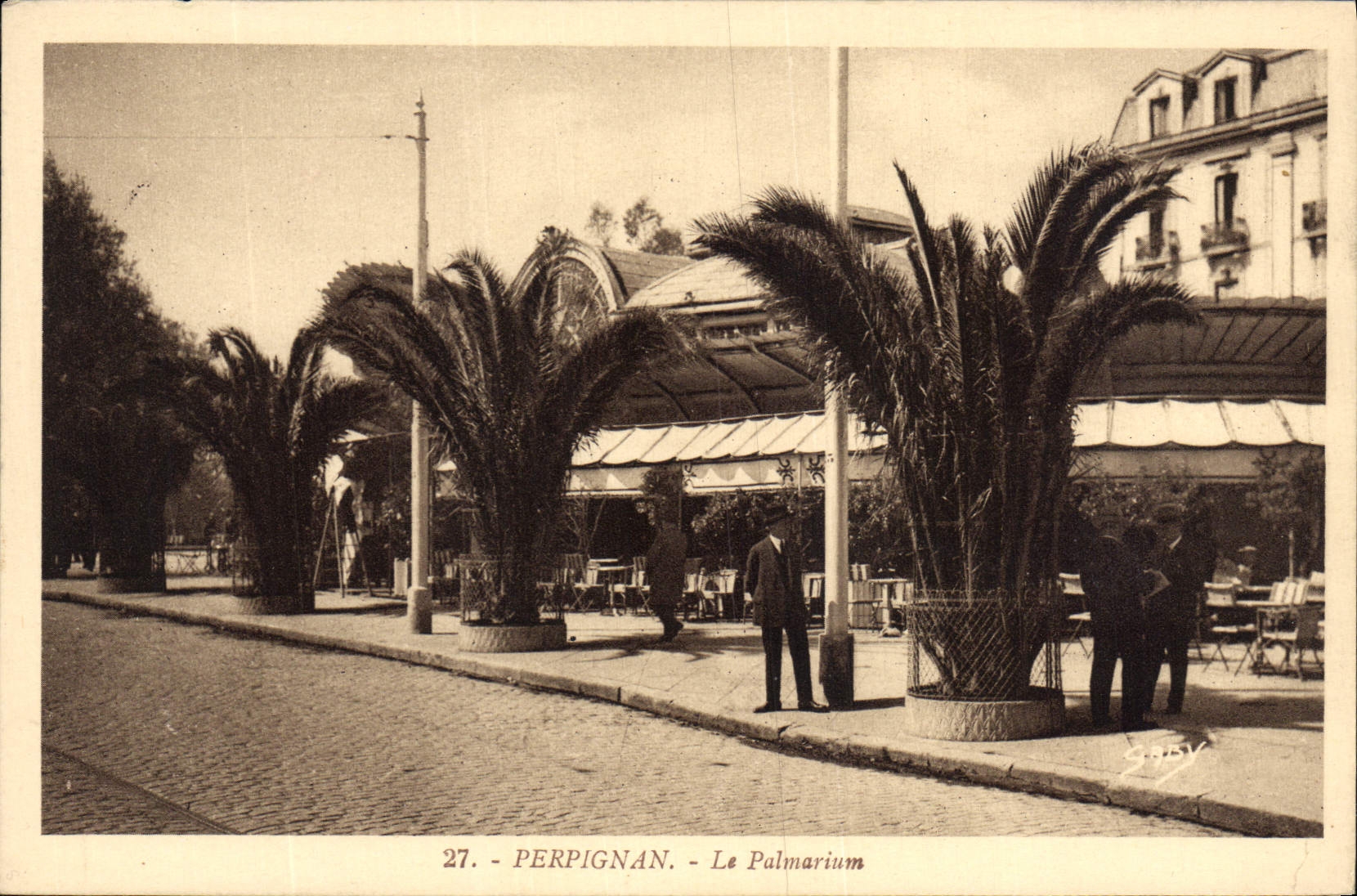 VINTAGE POSTCARD Perpignan the Palm house