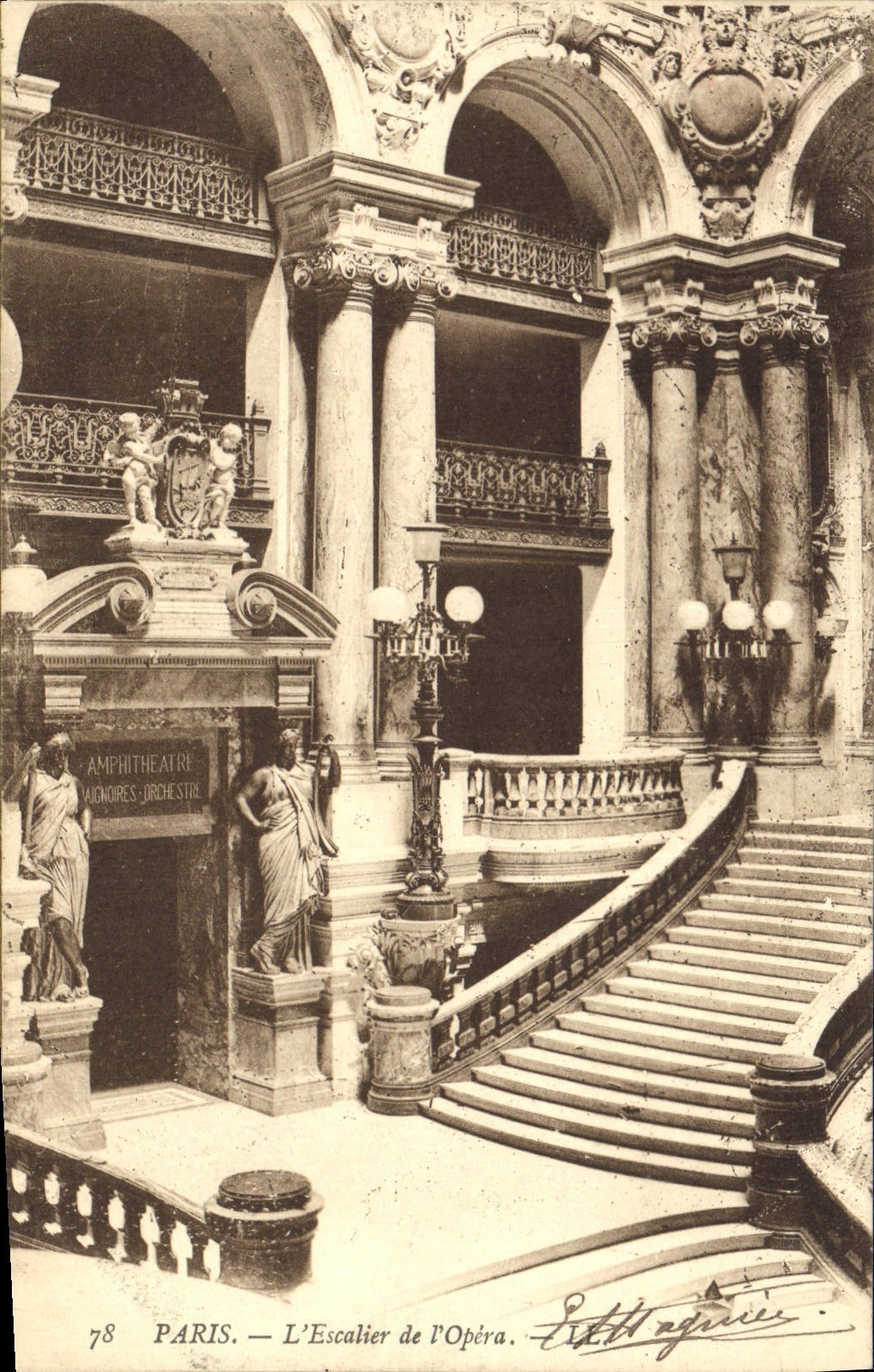CPA Paris L'Escalier de L'opera