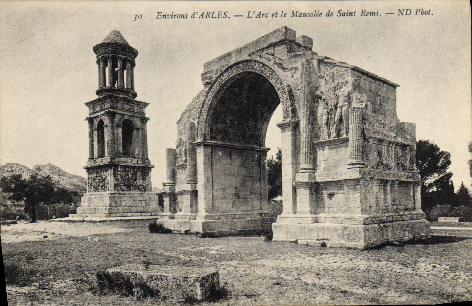 VINTAGE POSTCARD Surroundings of Arles the Arc and the Mausoleum of Saint Remi