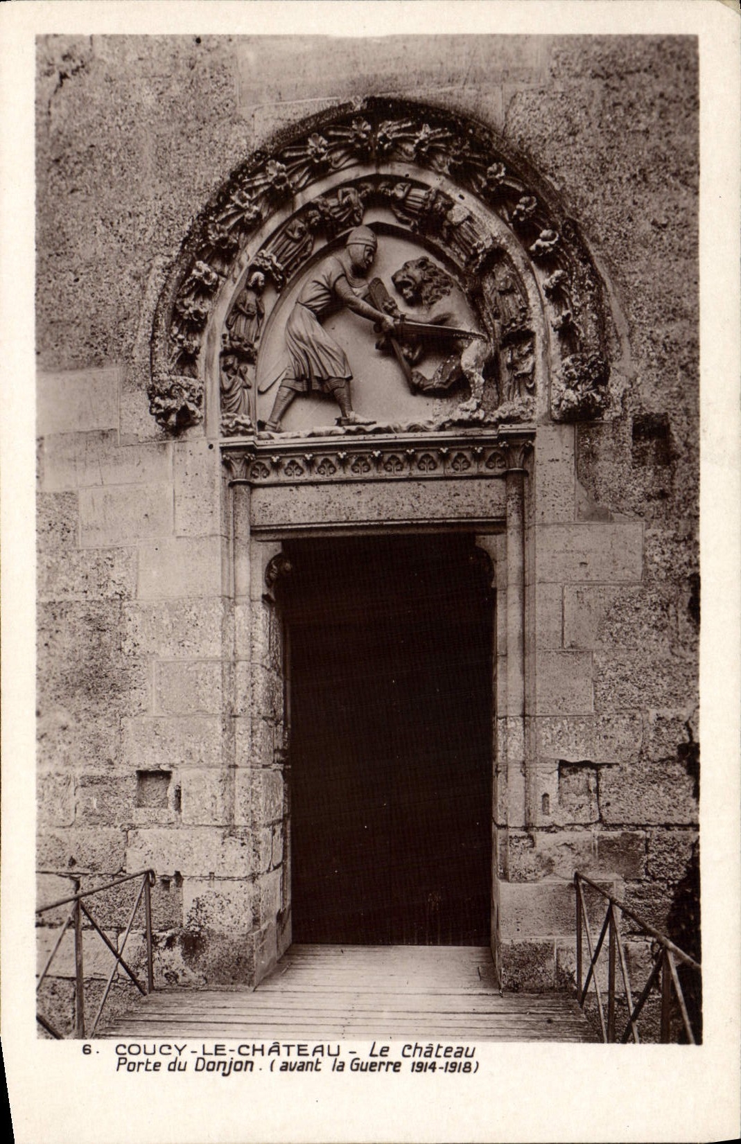 VINTAGE POSTCARD Coucy the Castle the Castle Carries Keep