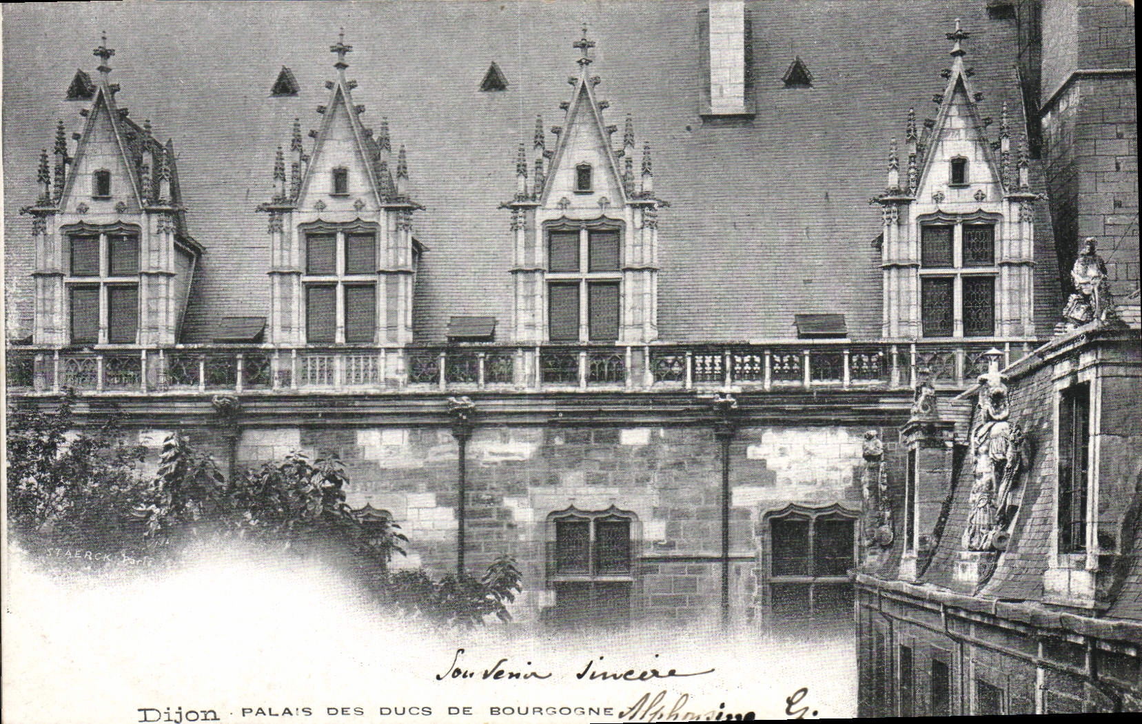 VINTAGE POSTCARD Dijon Palate Of the Dukes Of Burgundy