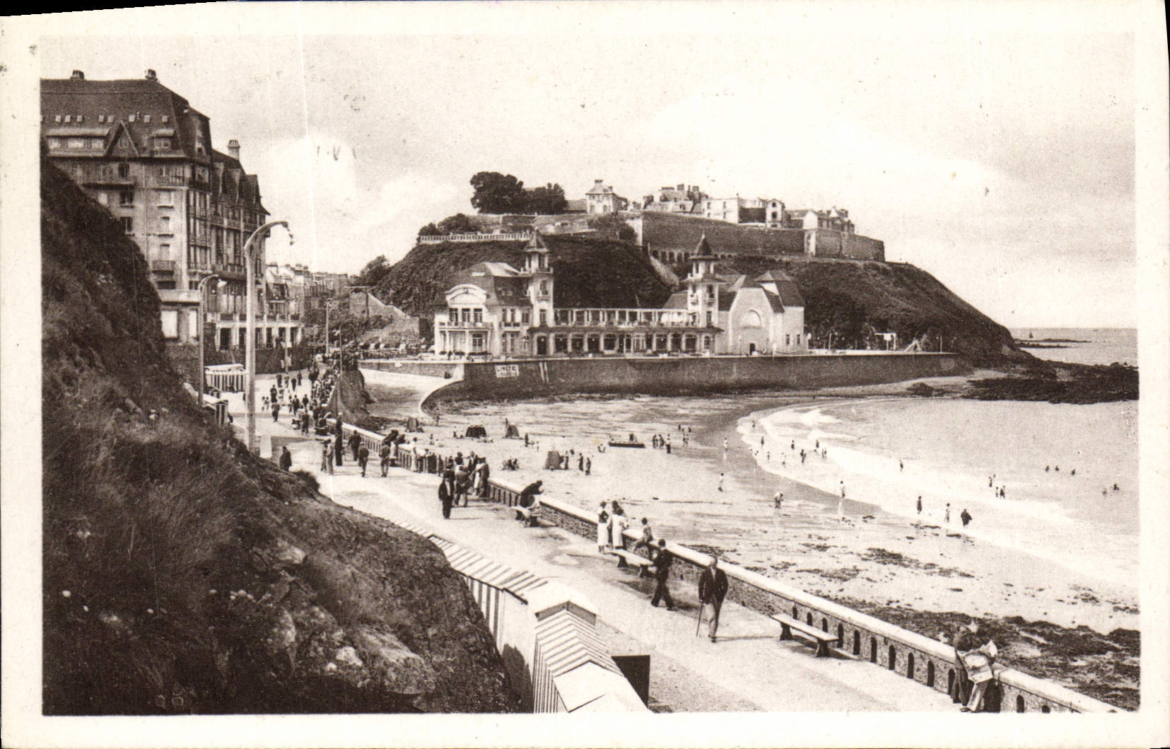 VINTAGE POSTCARD Granville Panorama Of the Beach