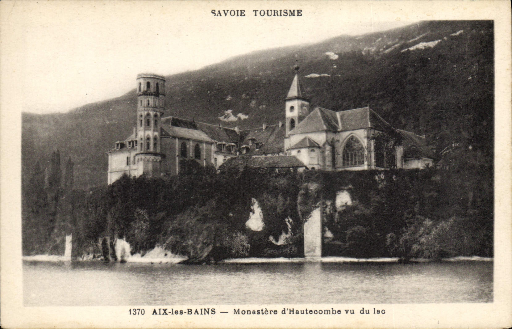 CPA Aix Les Bains Monastere D'Hautecombe Vu Du Lac