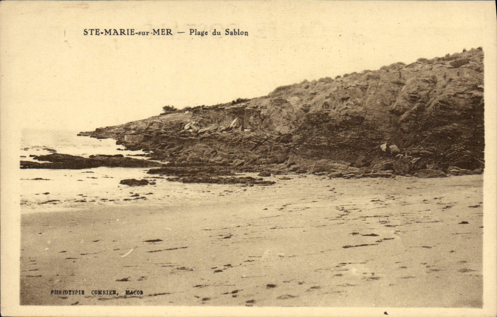 VINTAGE POSTCARD co. Marie On Sea Beach Of Fine sand