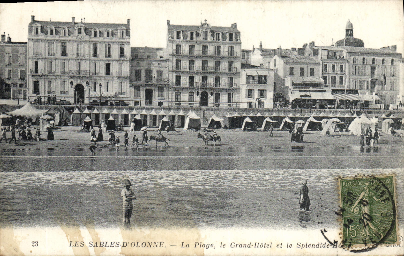 POSTAL de la VENDIMIA Sables d'Olonne la playa el hotel grande y el espléndido