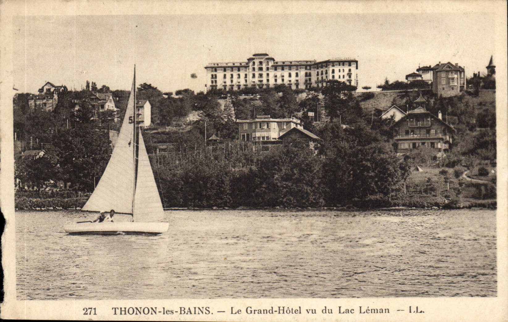 CPA Thonon Les Bains Le Grand Hotel Vu Du Lac Leman