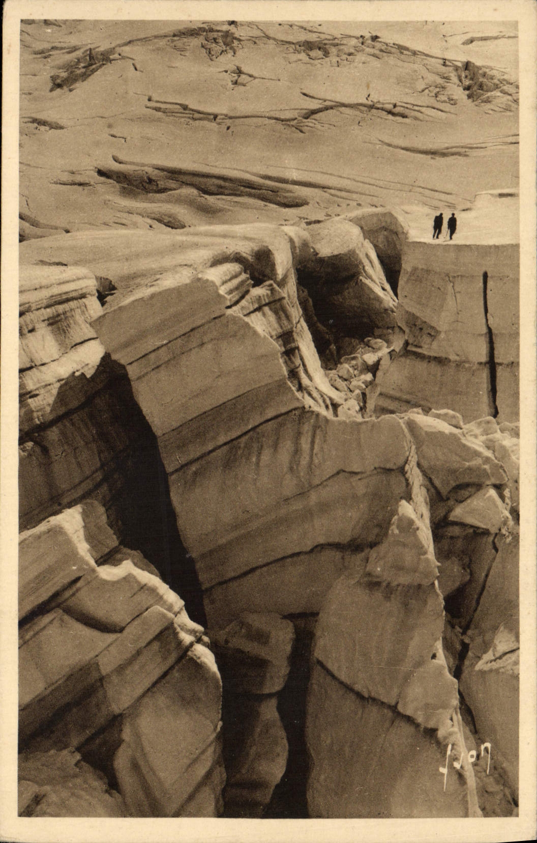 VINTAGE POSTCARD Massive Of Mont Blanc Glacier Of the Giant Bediere One of the large cracks