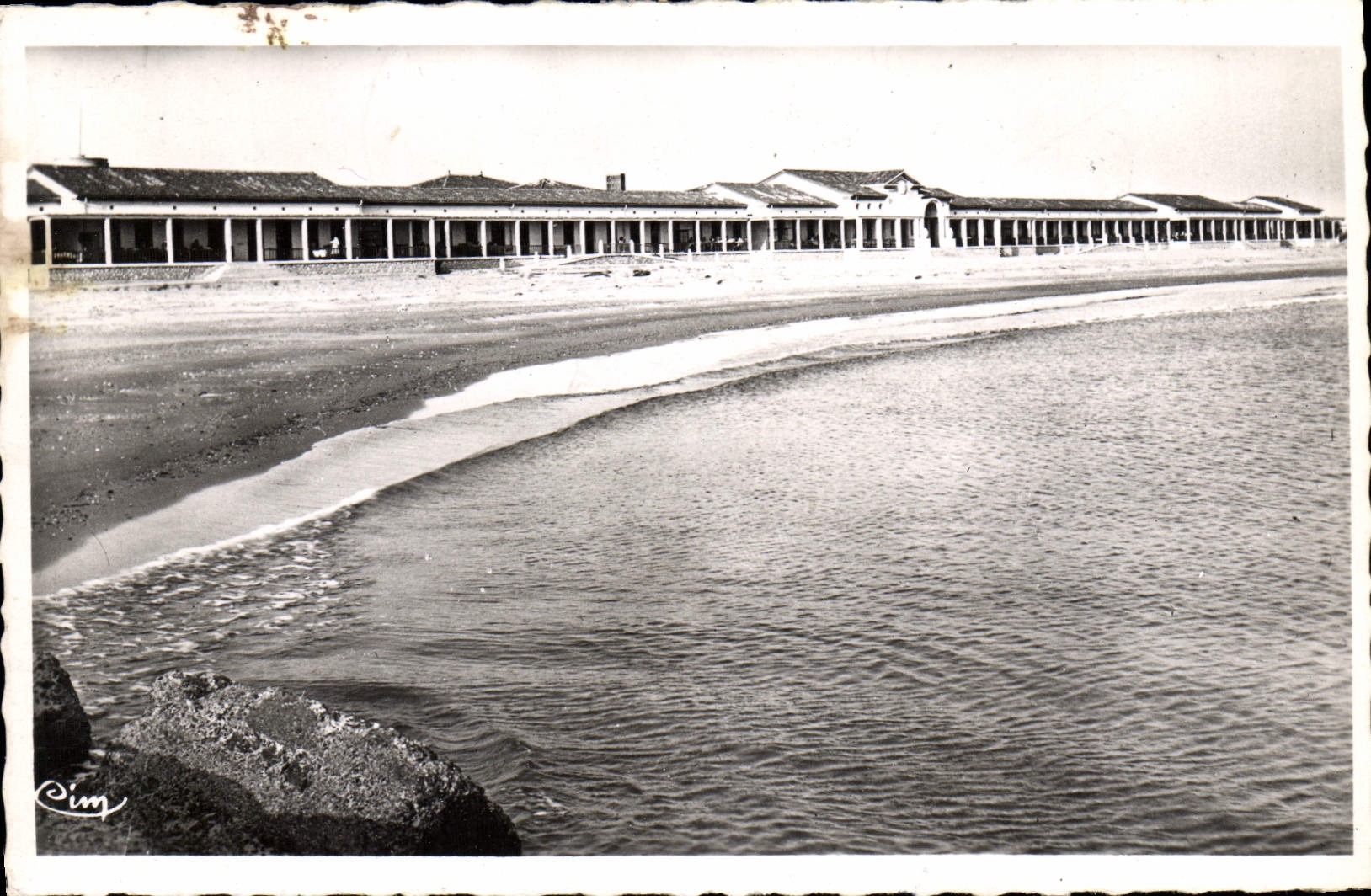 CPM Le Grau Du Roi Rive Droite Sanatorium Helio Marin