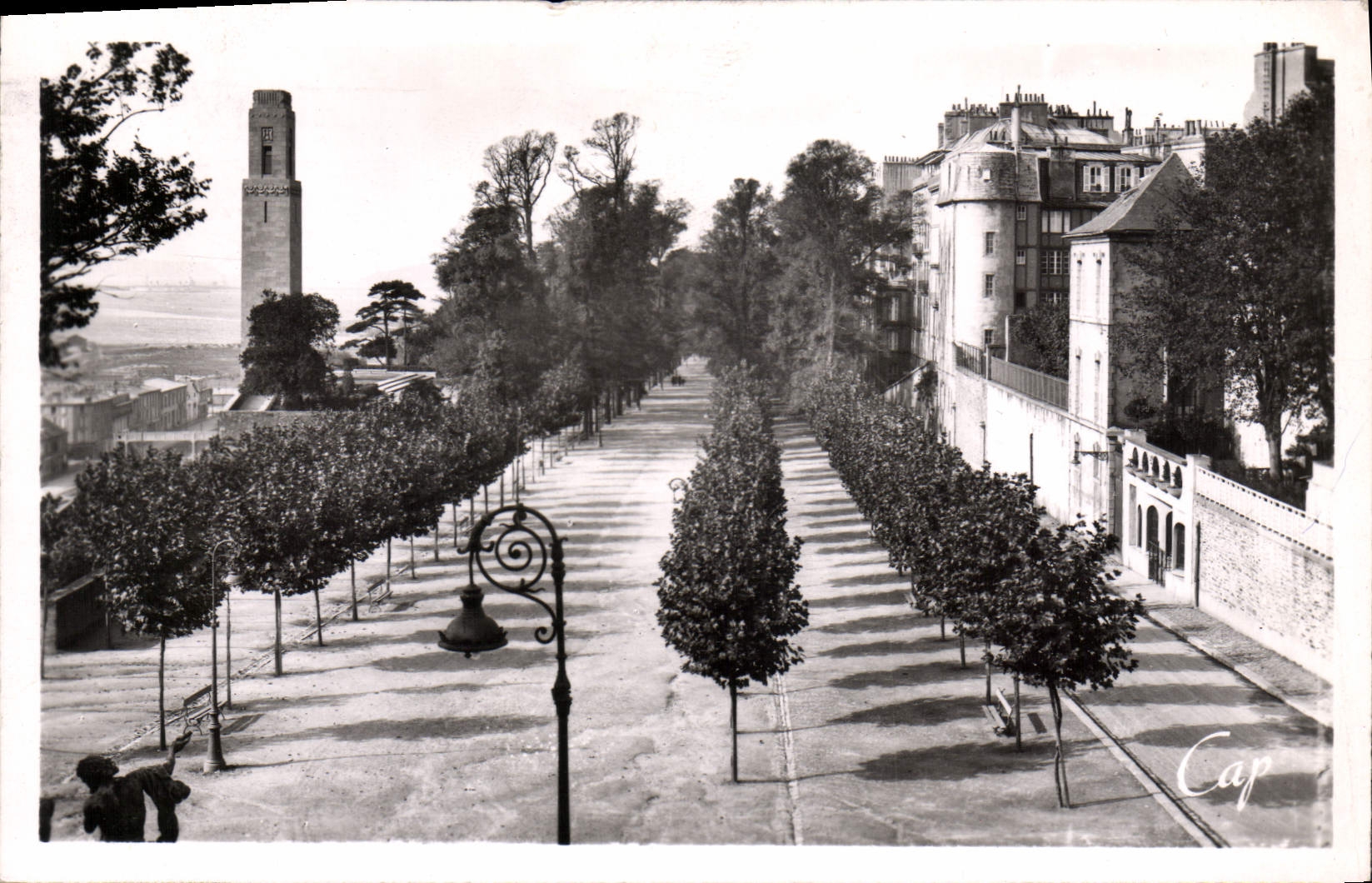 CPM Brest Le Cours D'Ajot Et Le Monument americain