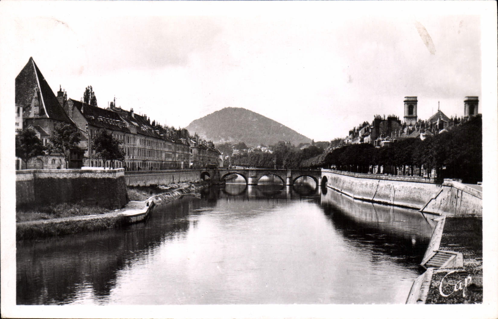 CPM Besancon Vue Generale Des Quais