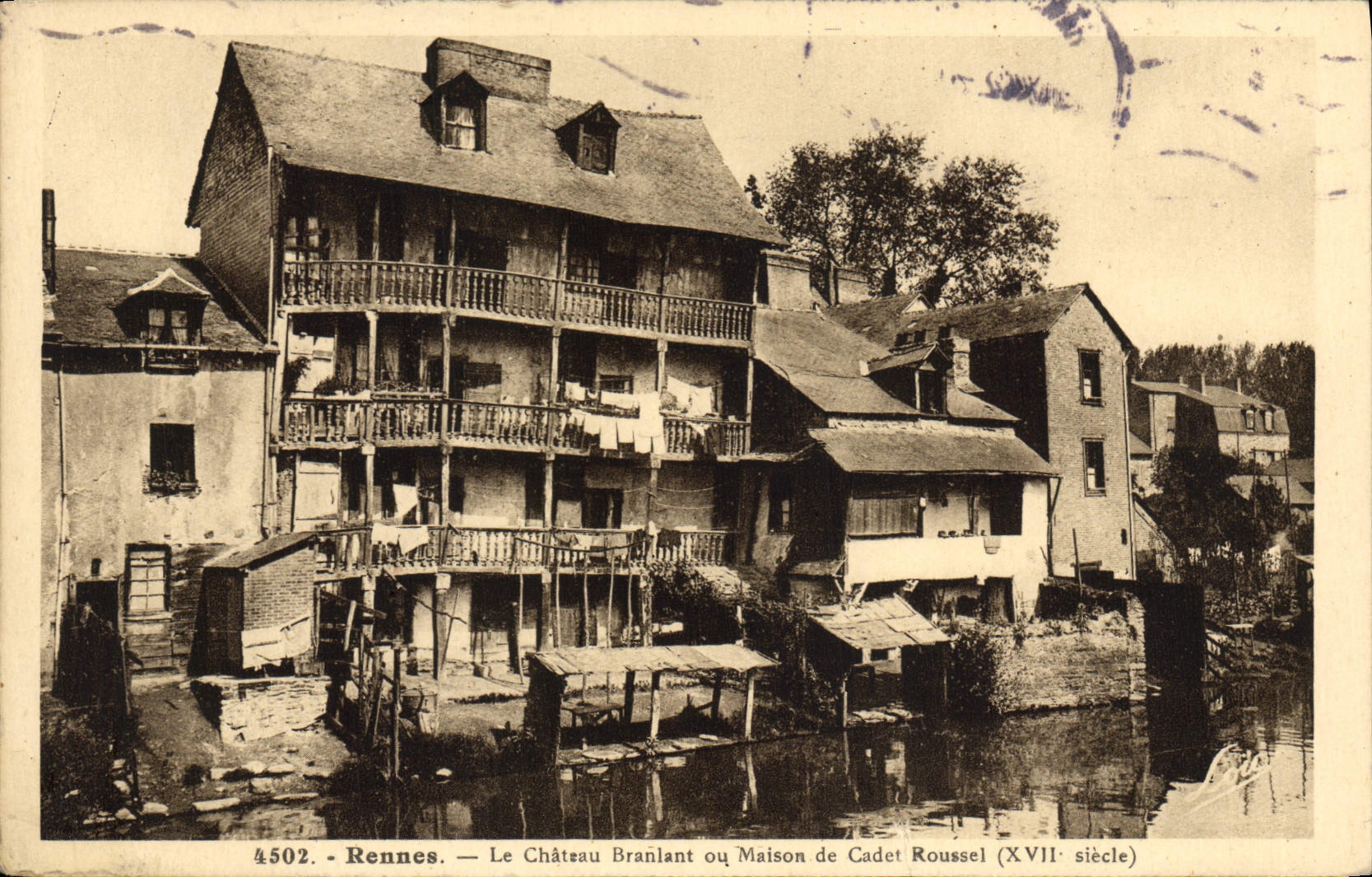 POSTAL Rennes de la VENDIMIA el castillo o la casa de sacudida del joven de Roussel