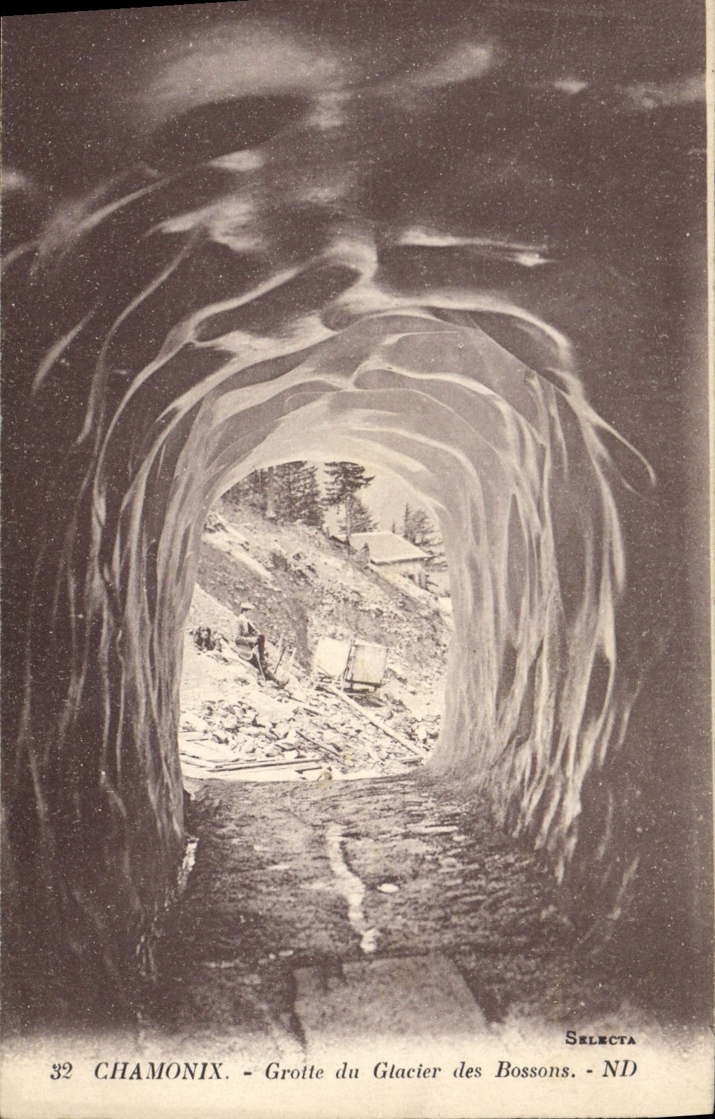 VINTAGE POSTCARD Chamonix Grotte Of the Glacier Of Let us work