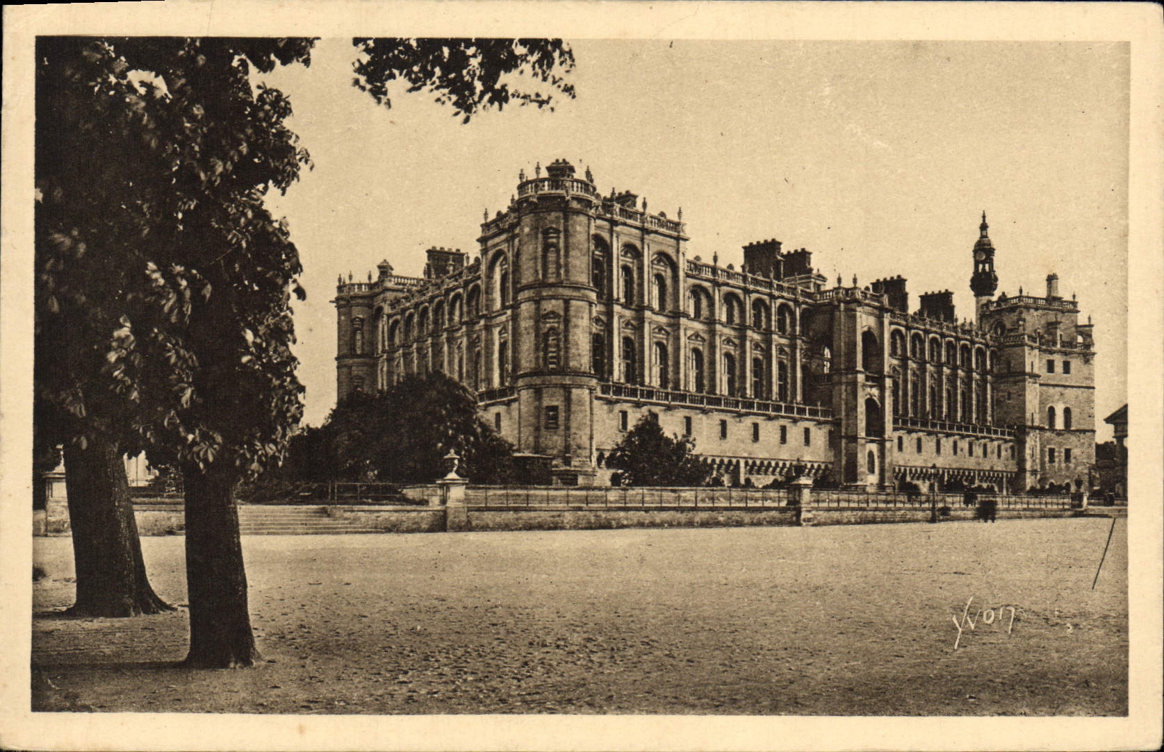 VINTAGE POSTCARD Saint Germain In Lays View