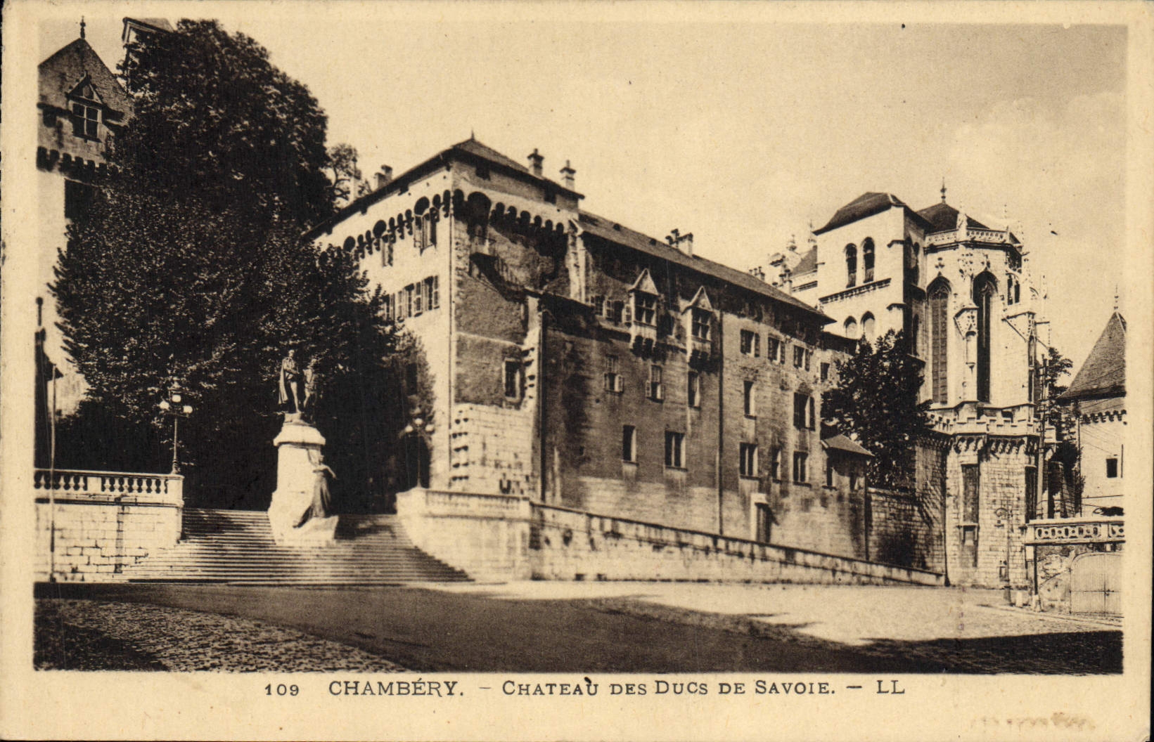 VINTAGE POSTCARD Chambéry Castle Of the Dukes Of Savoy