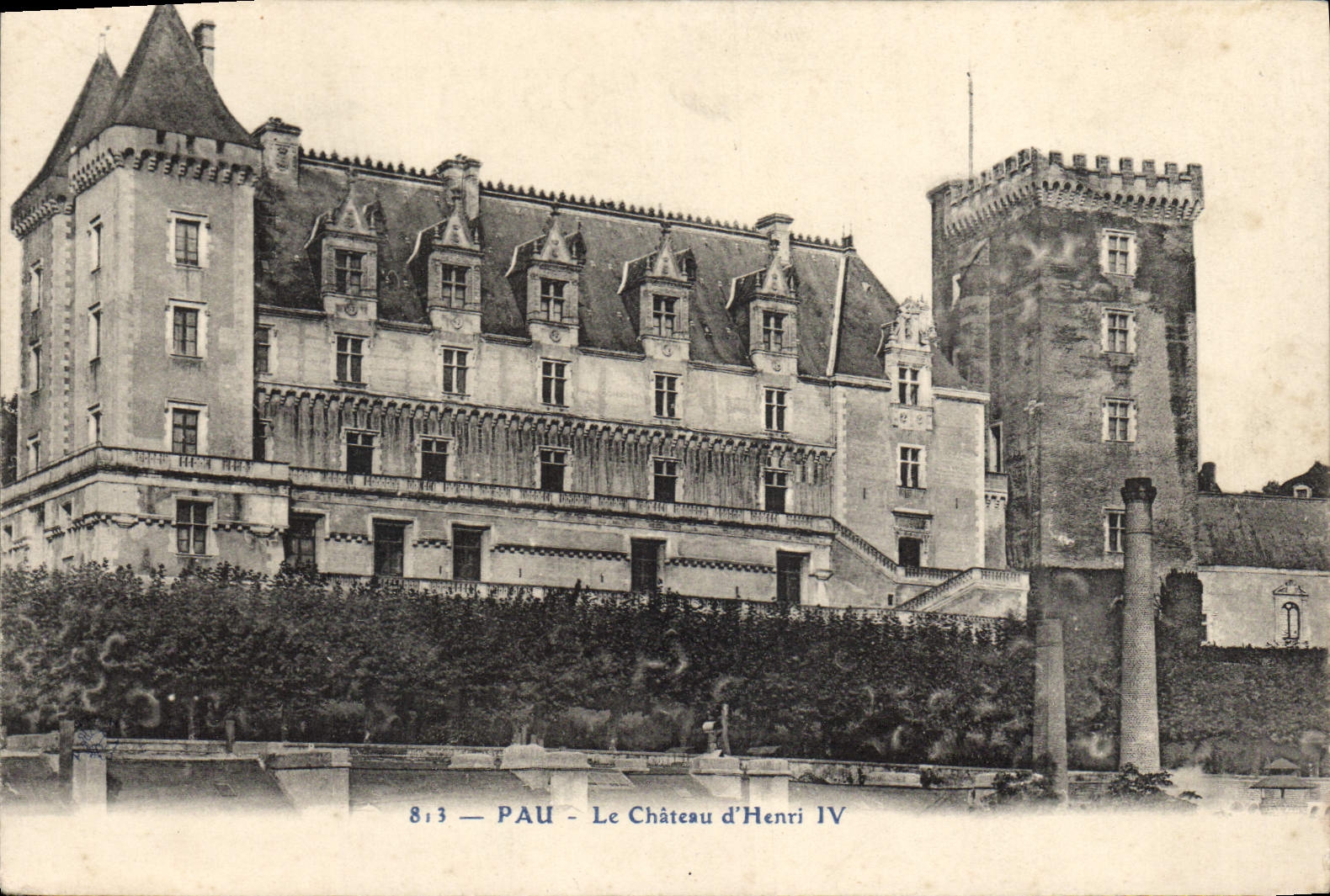 POSTAL Pau de la VENDIMIA el castillo de Enrique IV