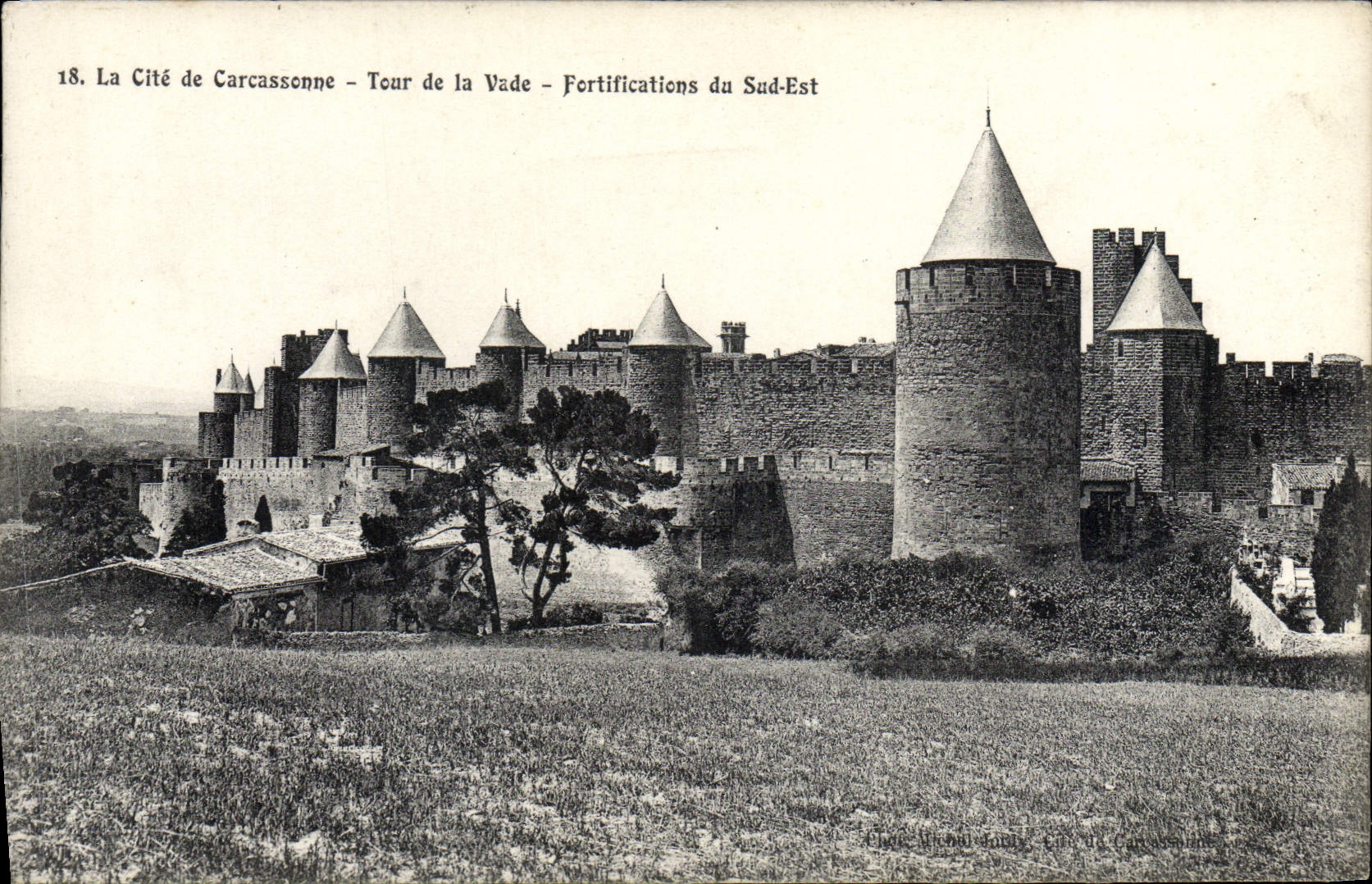 CPA La Cite De Carcassonne Tour De La Vade Fortifications Du Sud Est