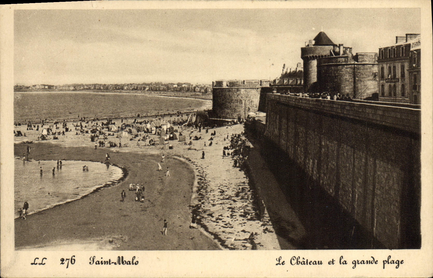 VINTAGE POSTCARD Holy Malo the Castle And Main beach