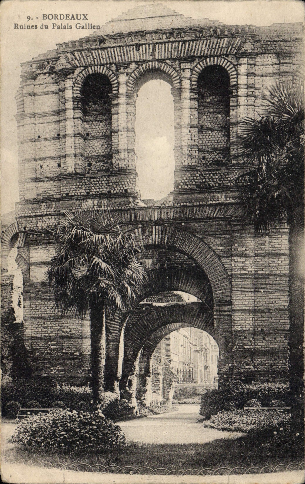 Ruinas de Burdeos de la POSTAL de la VENDIMIA del paladar de Gallien