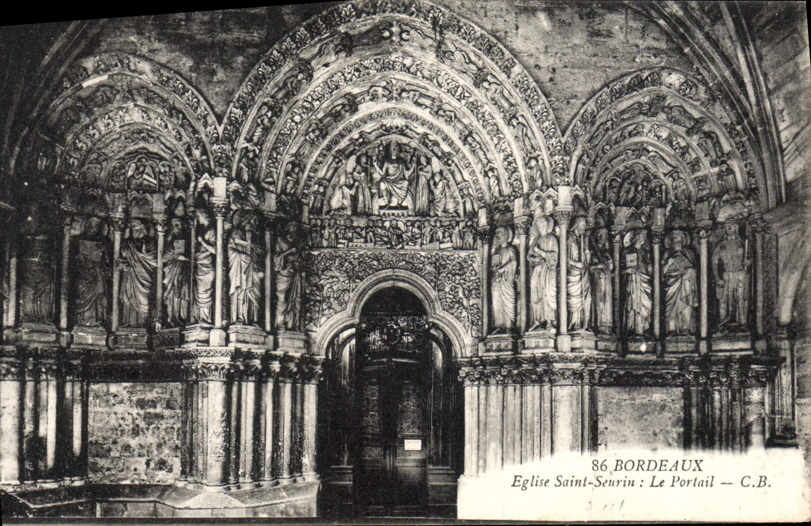 CPA Bordeaux Eglise Saint Seurin le portail