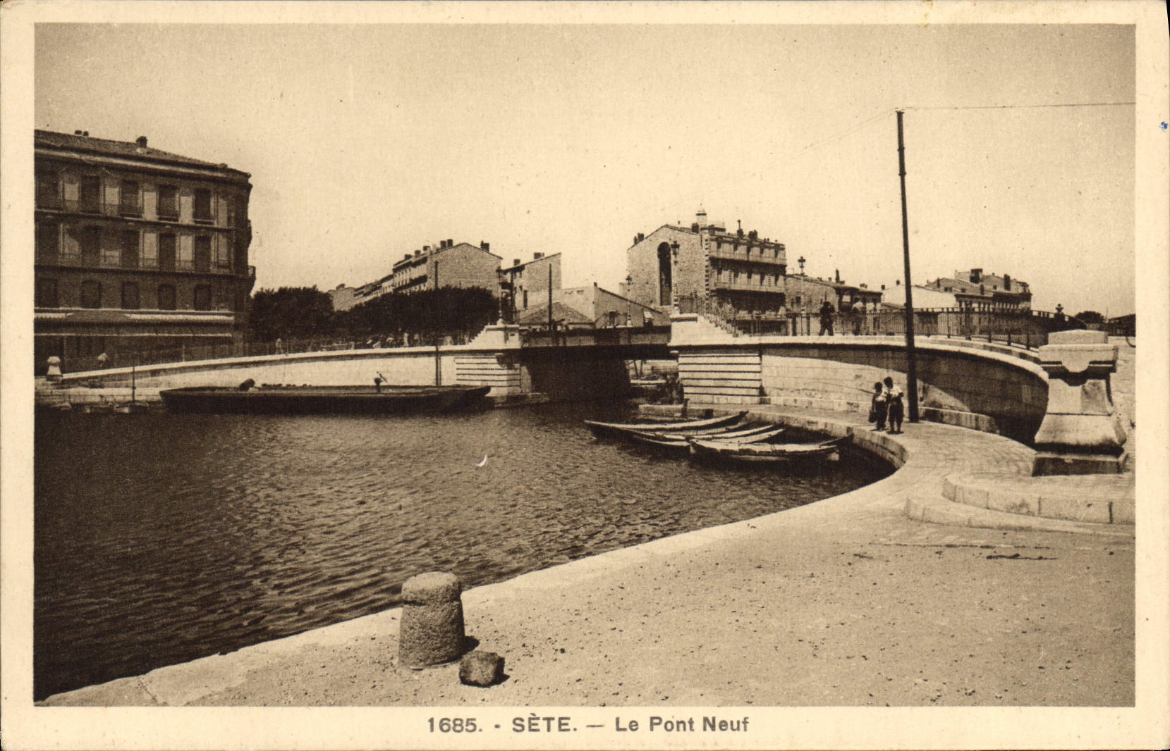 CPA Sete Le Pont Neuf