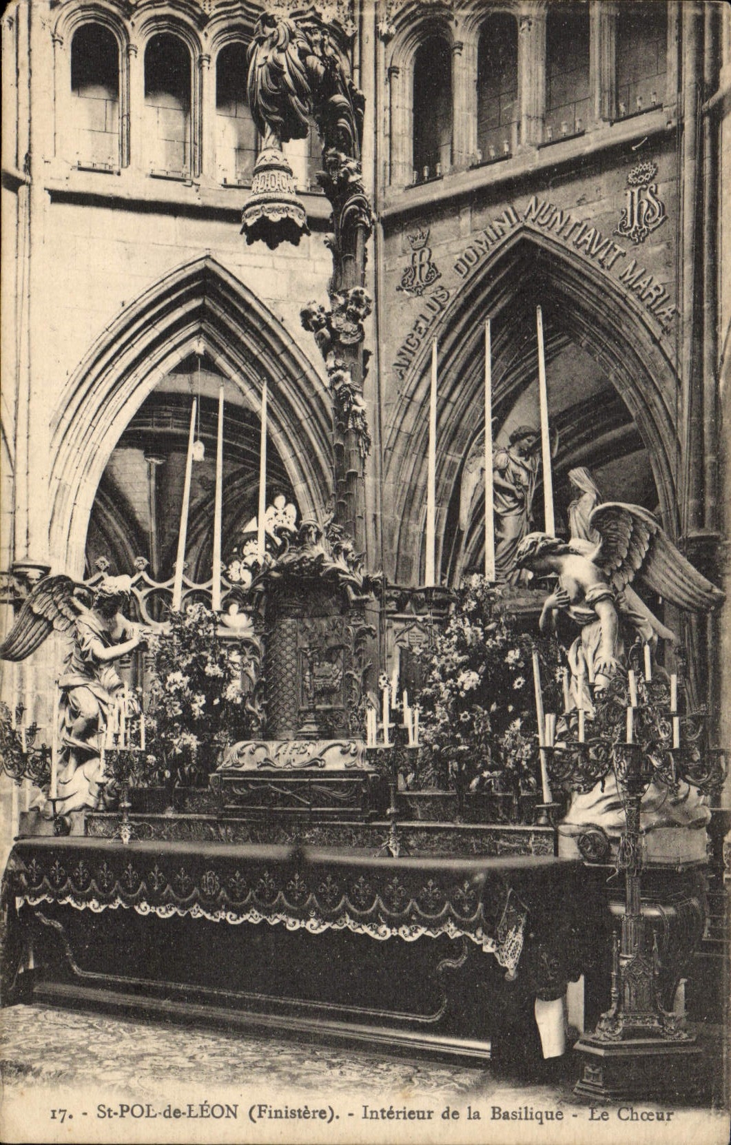 Político santo de la POSTAL de la VENDIMIA. De Leon interior del estribillo de la basílica