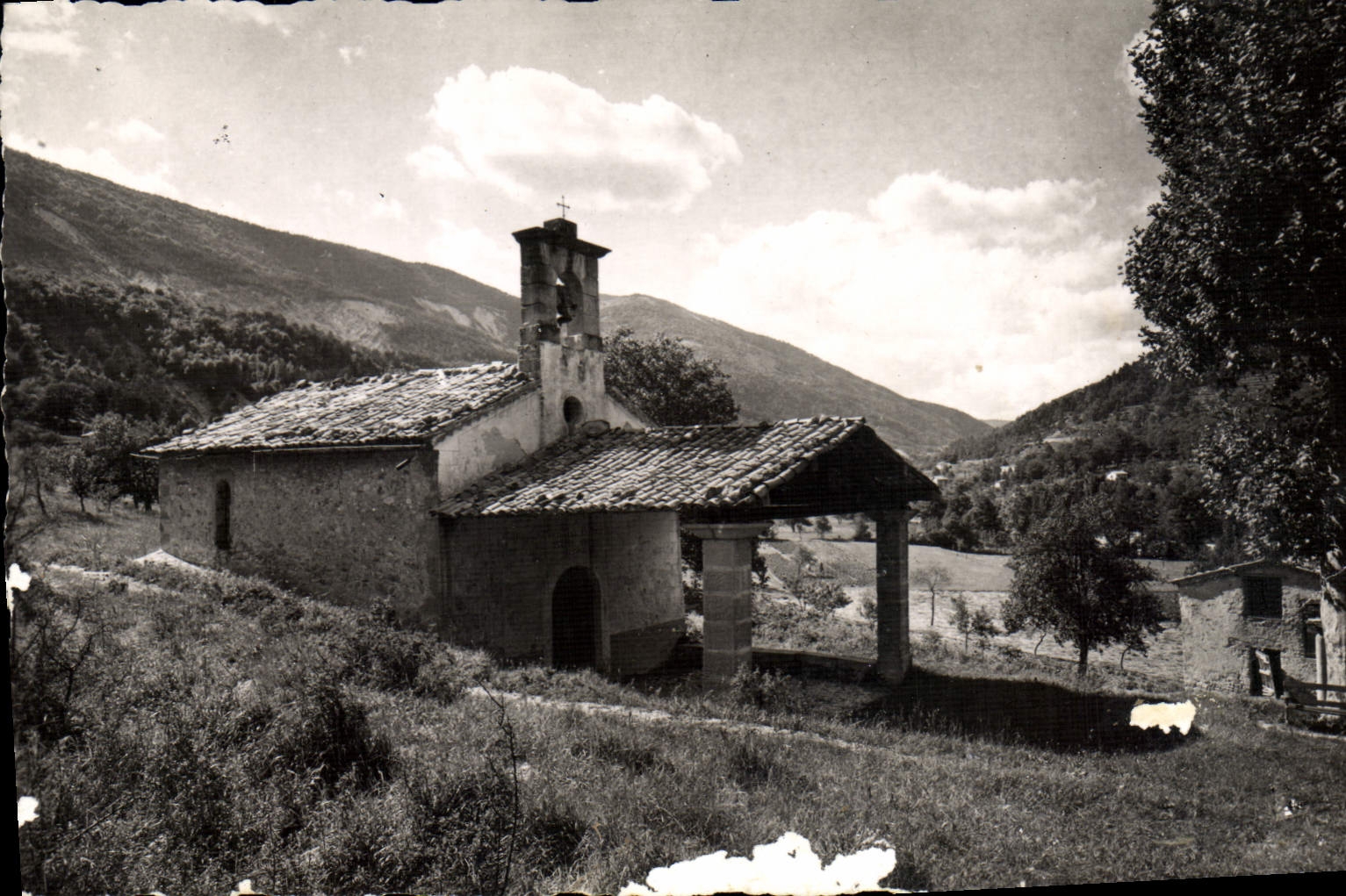 CPM La Route Des Grandes Alpes Annot Chapelle de Verimende