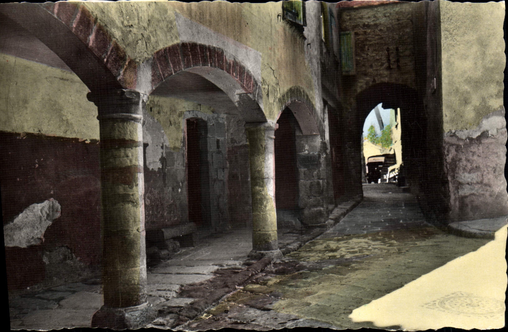 CPM Annot Les Arcades
