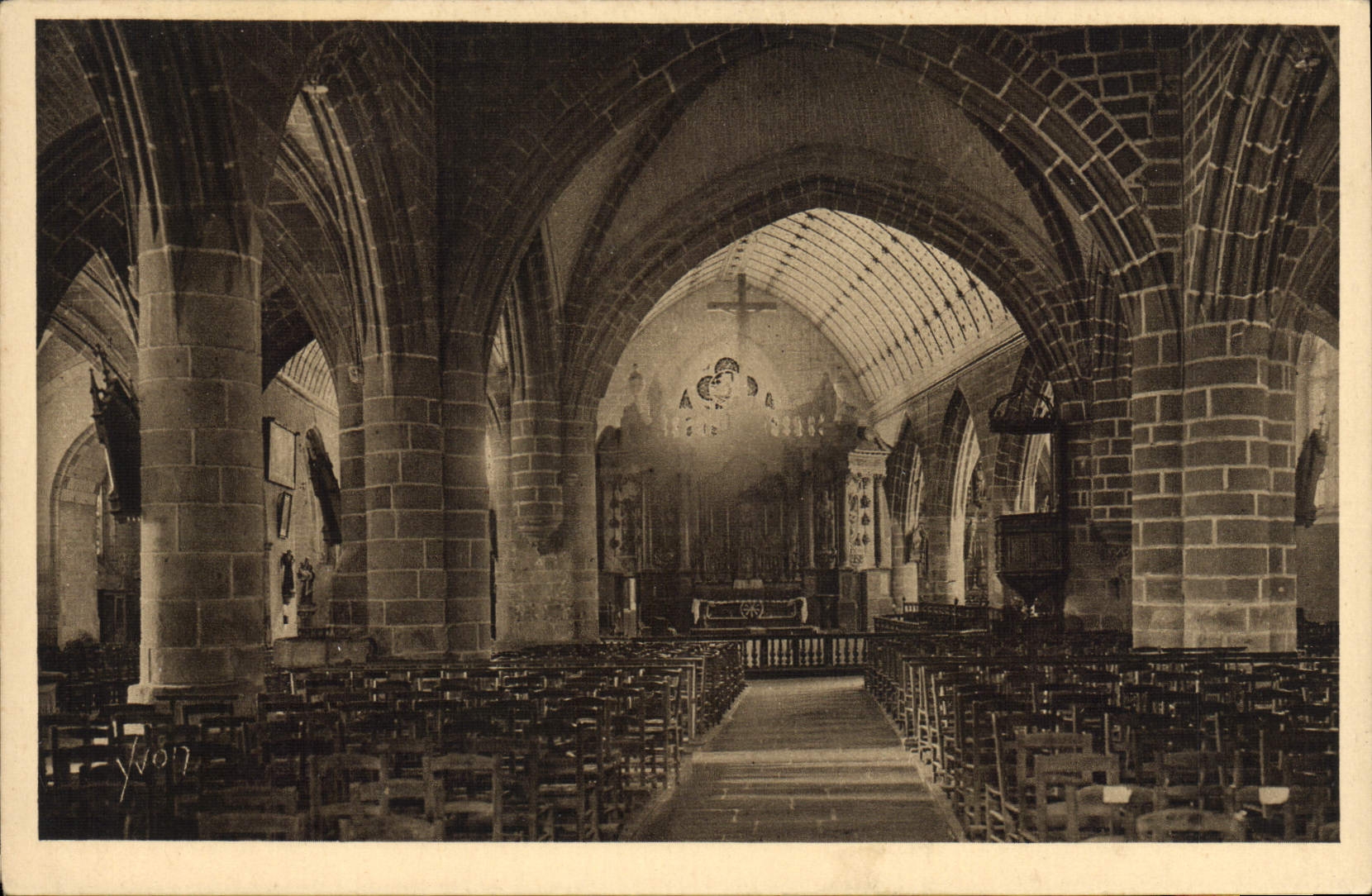 VINTAGE POSTCARD Bata Interior of the Church