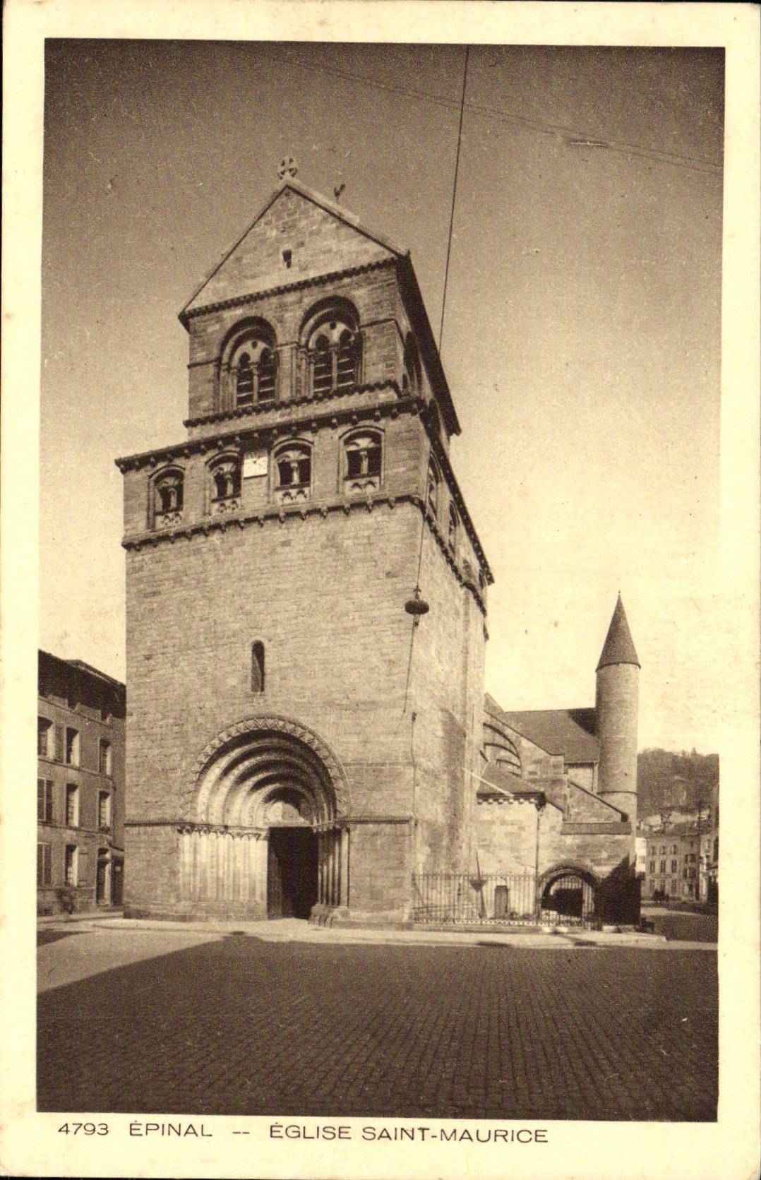 CPA Epinal Eglise Saint Maurice