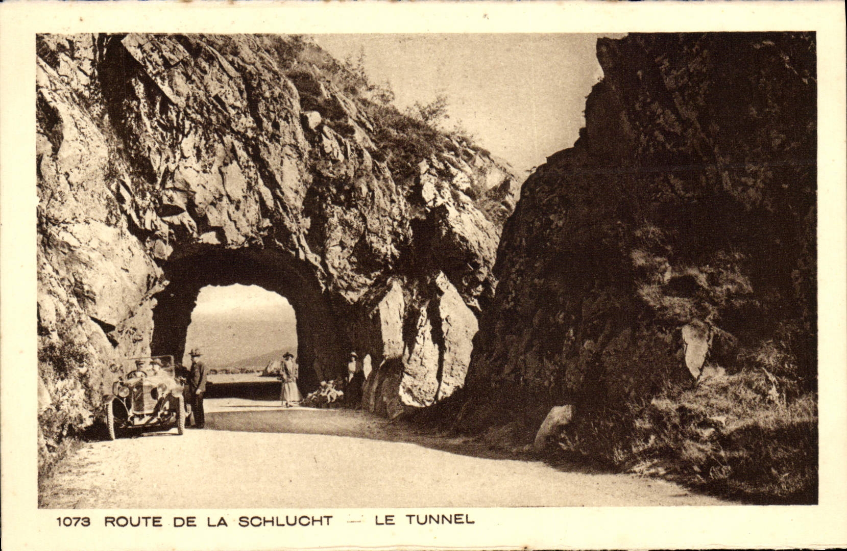 CPA Route de la Schlucht Le tunnel