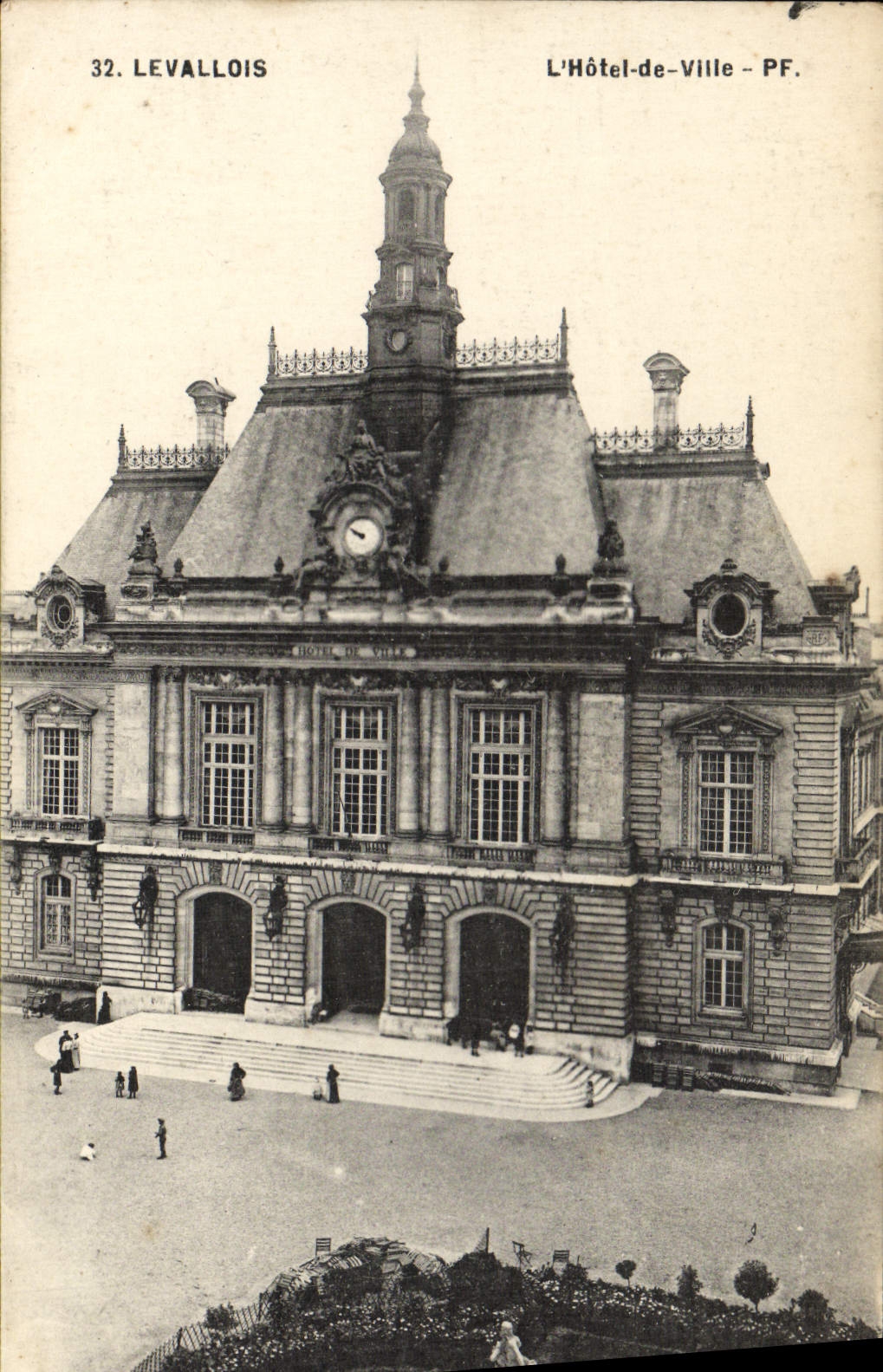 VINTAGE POSTCARD Levallois the Town hall