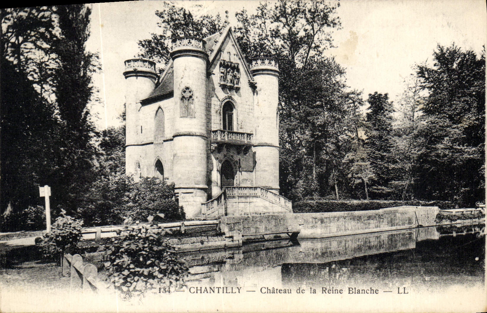 Castillo de Chantilly de la POSTAL de la VENDIMIA de la reina blanca