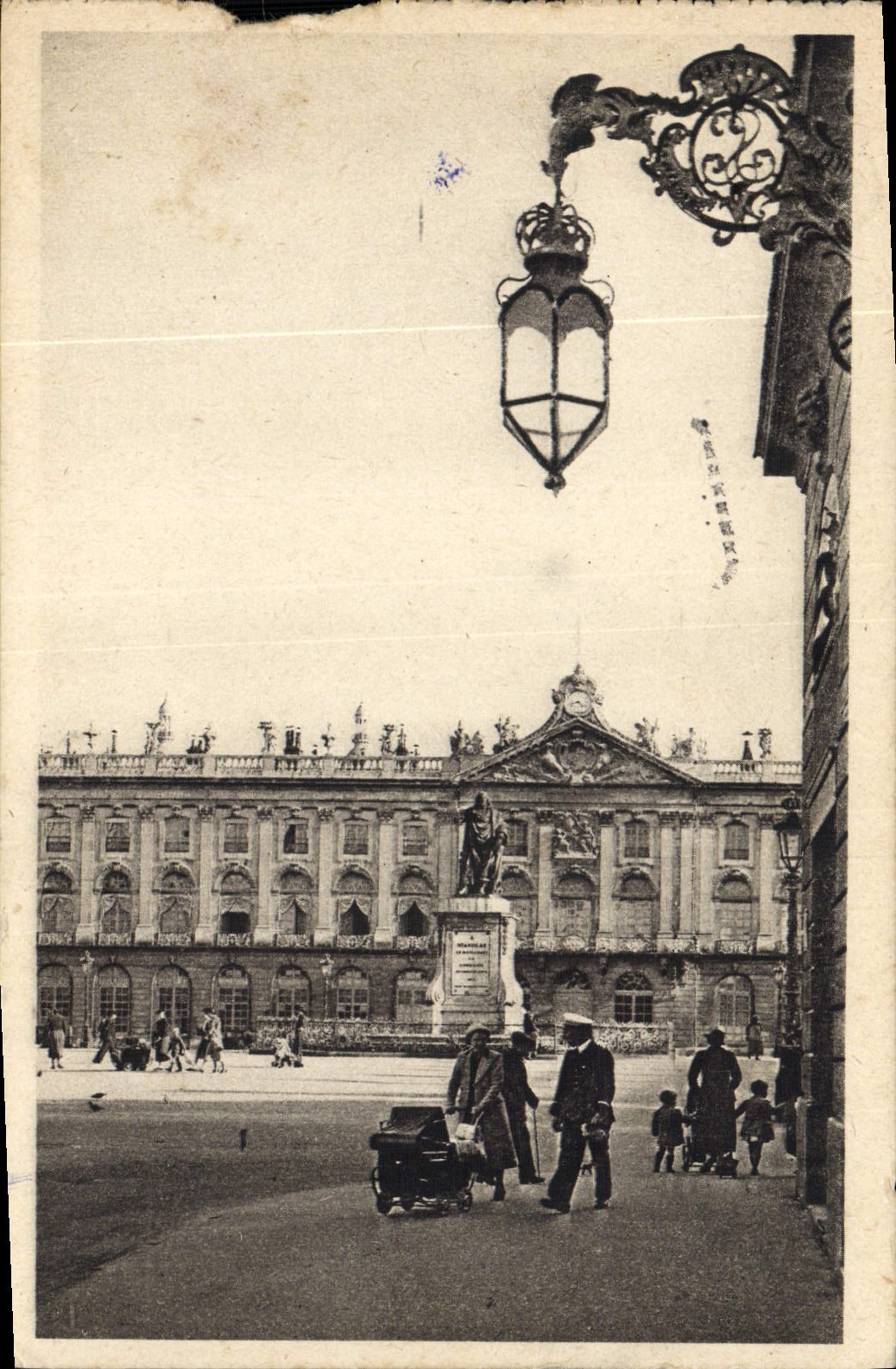 CPA Nancy Statue de Stanislas et l'hotel de ville