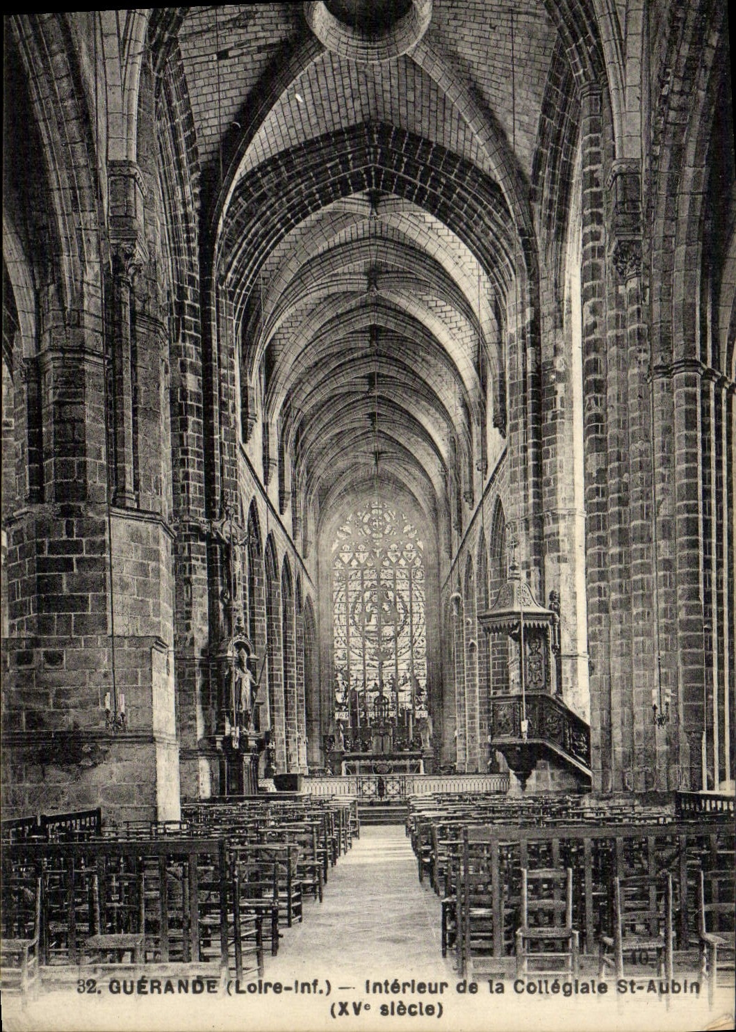 VINTAGE POSTCARD Interior Guerande of Collegial St Aubin
