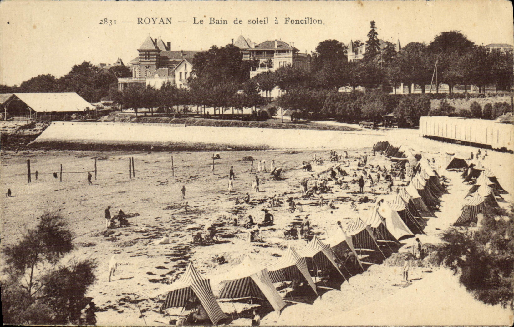 VINTAGE POSTCARD Royan the Sun Bath