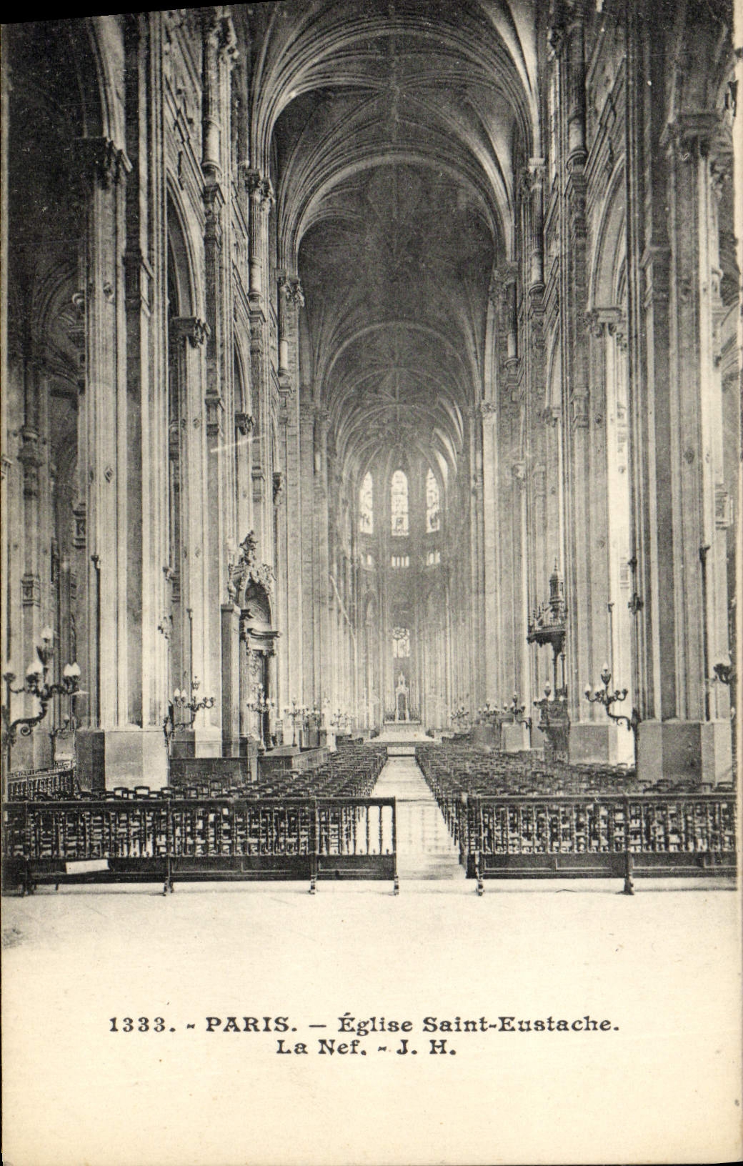 CPA Paris Eglise Saint Eustache La nef