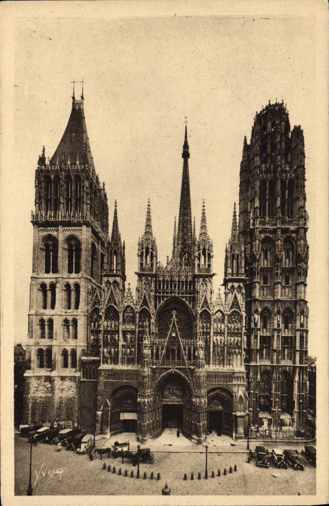VINTAGE POSTCARD Rouen the Notre Dame cathedral