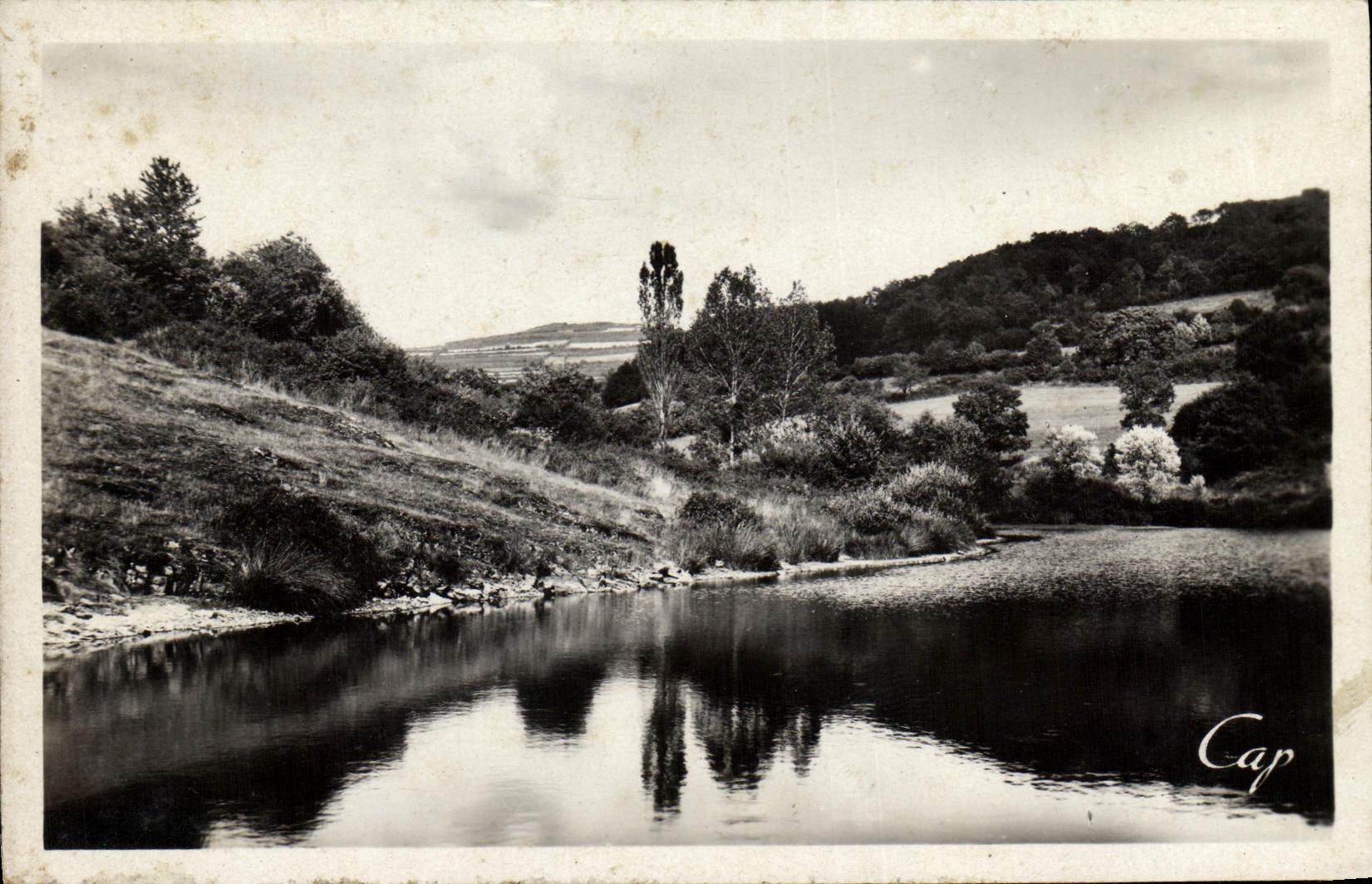VINTAGE POSTCARD St les Bains Honors Mont Juniper Close of the Pond with Queuldre