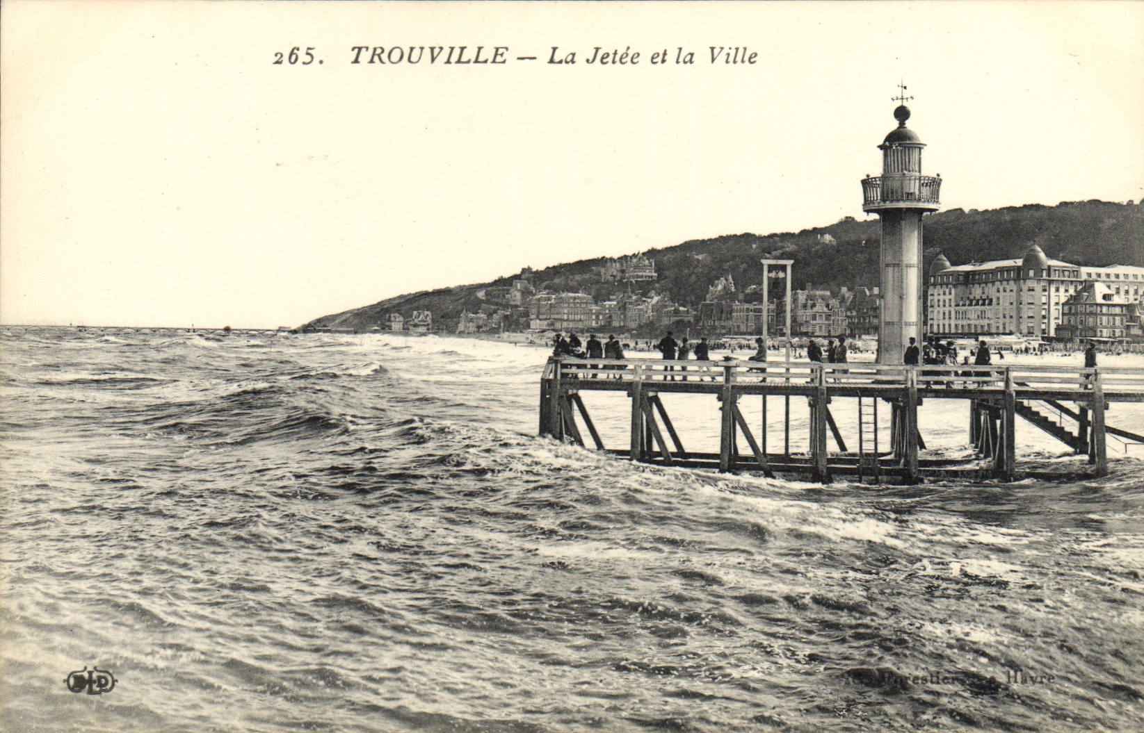 CPA Trouville la Jetee et la Ville