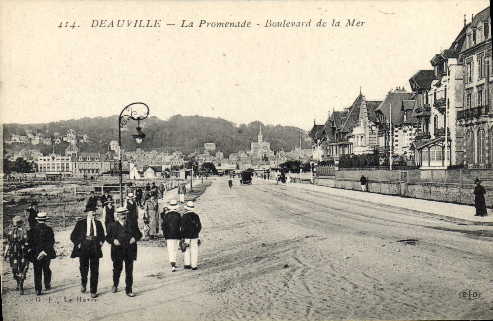 VINTAGE POSTCARD Deauville the Walk Boulevard of the Sea
