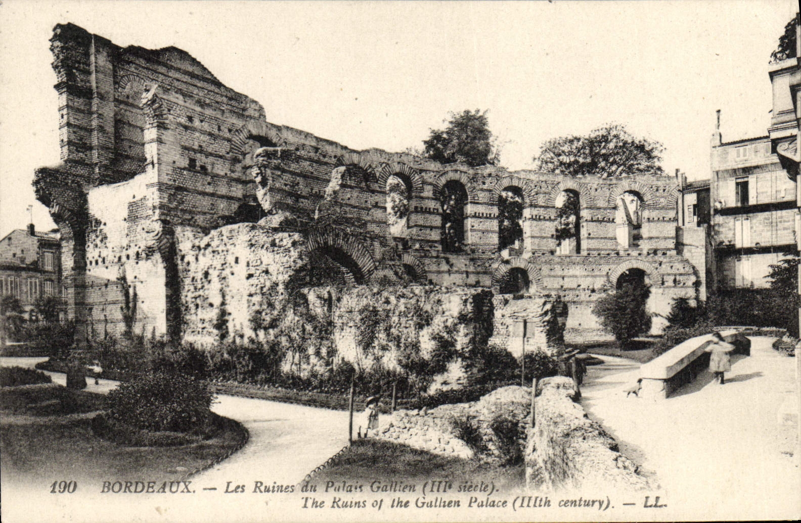 CPA Bordeaux Les Ruines du Palais Gallien