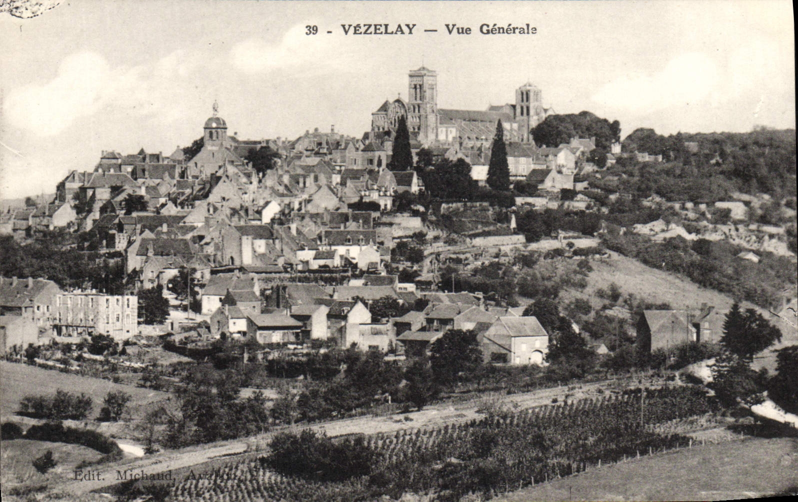 CPA Vezelay Vue Generale